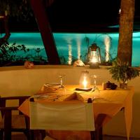 Unguja Lodge restaurant table